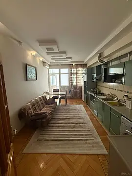Satılır 3 otaqlı mənzil 127 m²