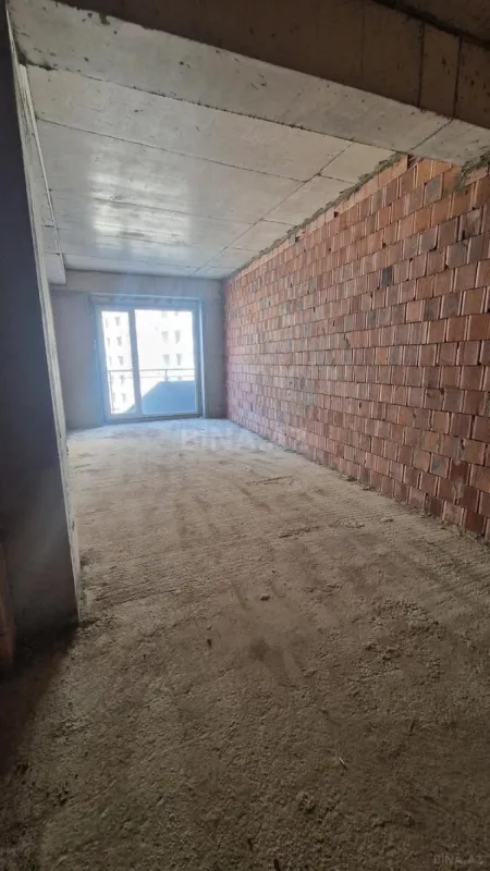 Satılır 3 otaqlı mənzil 112 m²
