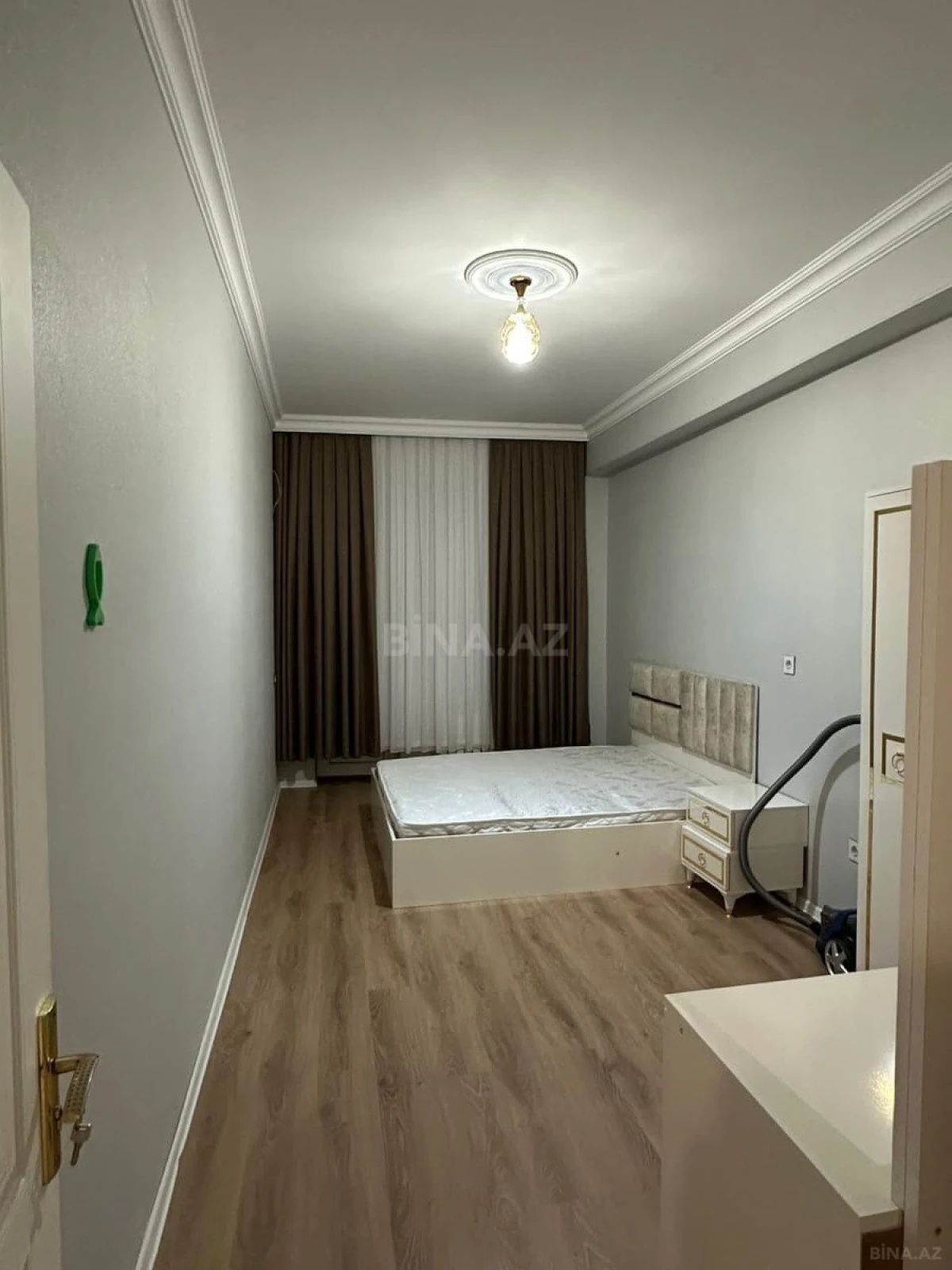 Kirayə verilir 2 otaqlı mənzil 70 m²