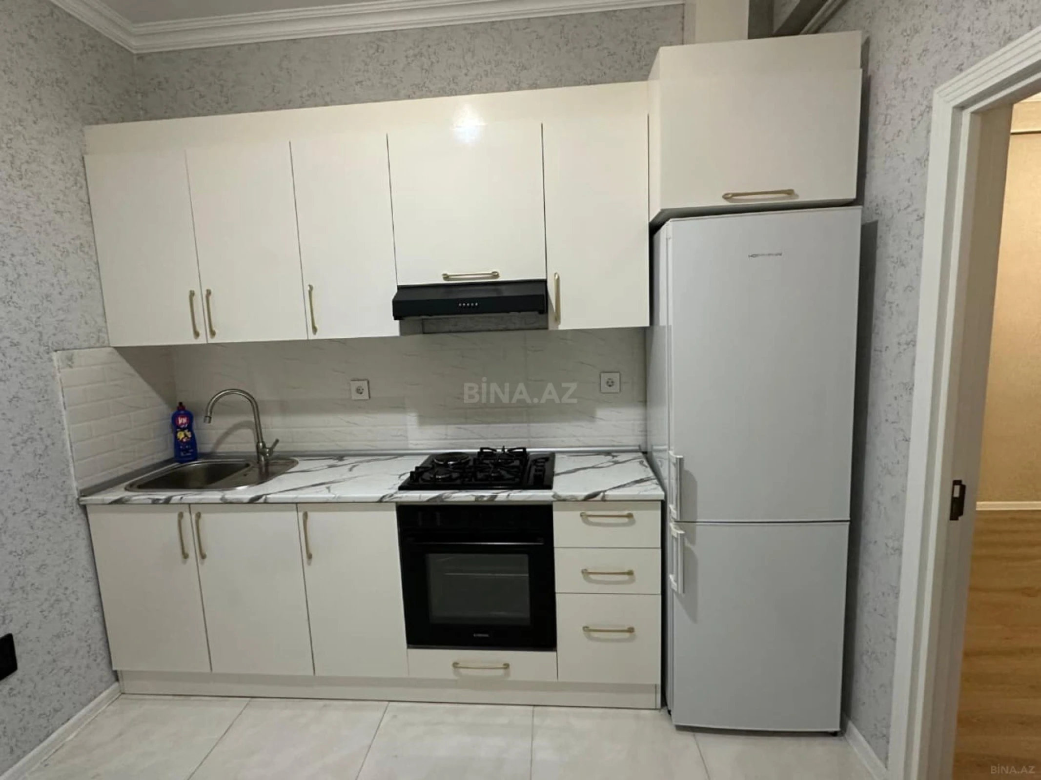 Kirayə verilir 2 otaqlı mənzil 70 m²