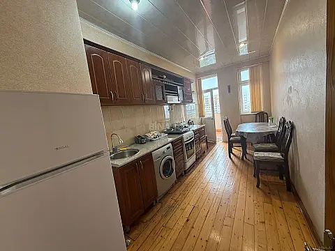 Kirayə verilir 3 otaqlı mənzil 90 m²