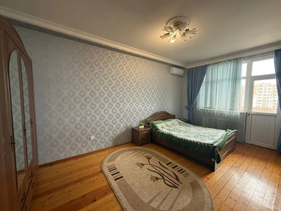 Kirayə verilir 3 otaqlı mənzil 90 m²