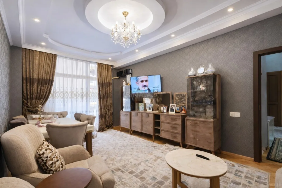 Satılır 3 otaqlı mənzil 82 m²
