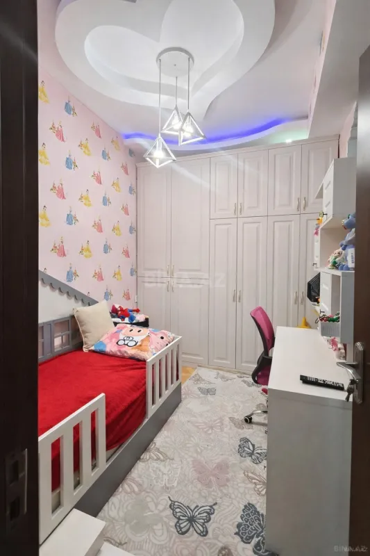 Satılır 3 otaqlı mənzil 82 m²