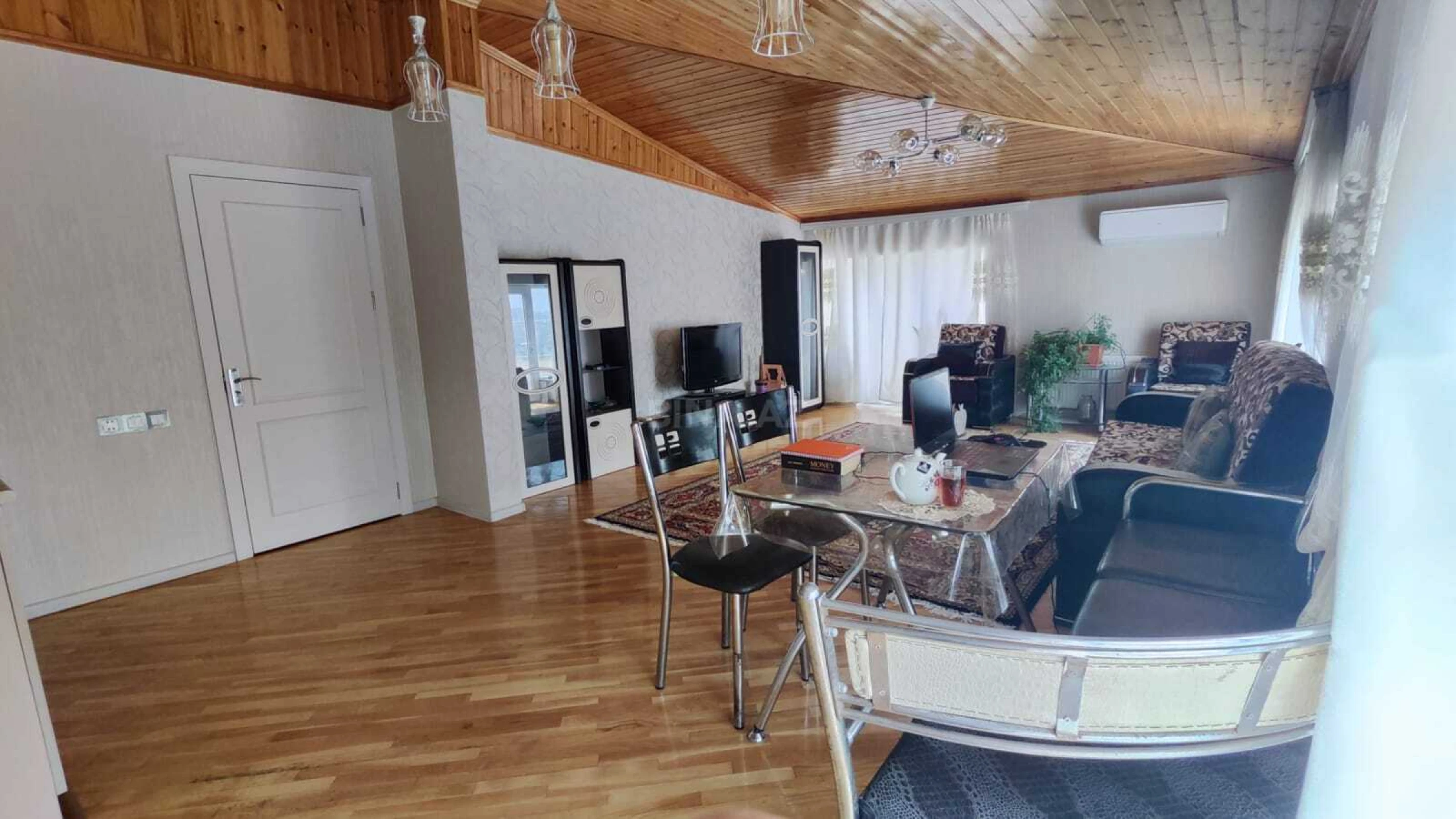 Kirayə verilir 3 otaqlı mənzil 130 m²