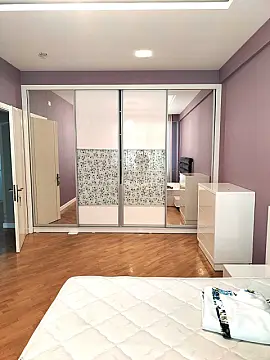 Kirayə verilir 2 otaqlı mənzil 92 m²