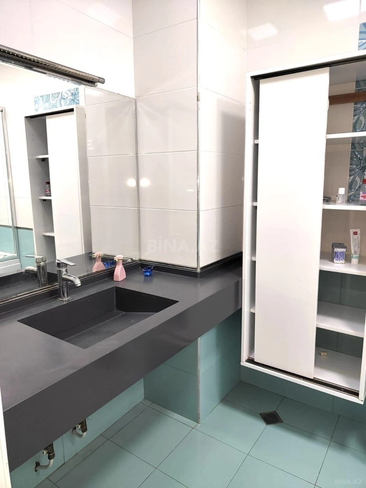 Kirayə verilir 2 otaqlı mənzil 92 m²