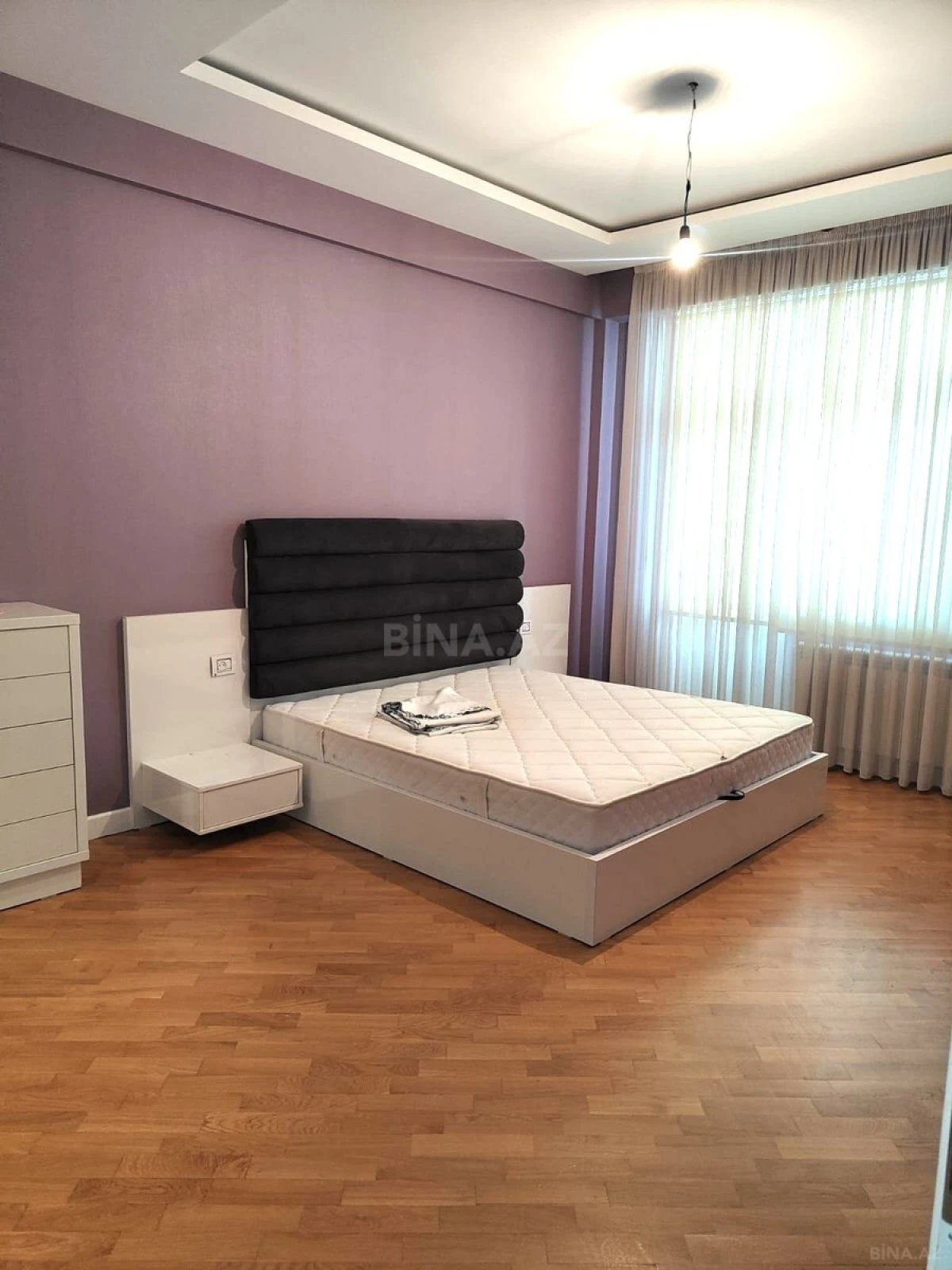 Kirayə verilir 2 otaqlı mənzil 92 m²