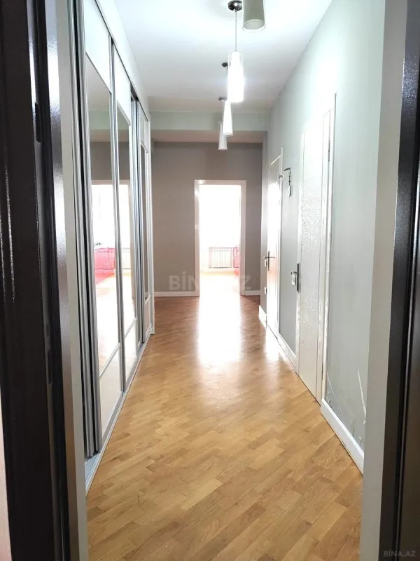Kirayə verilir 2 otaqlı mənzil 92 m²