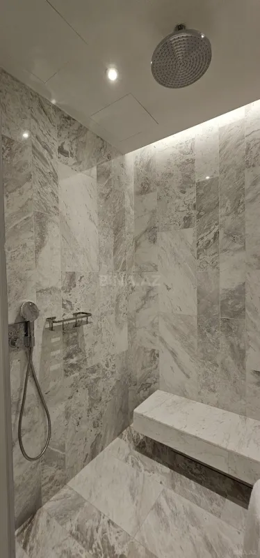 Satılır 3 otaqlı mənzil 155 m²