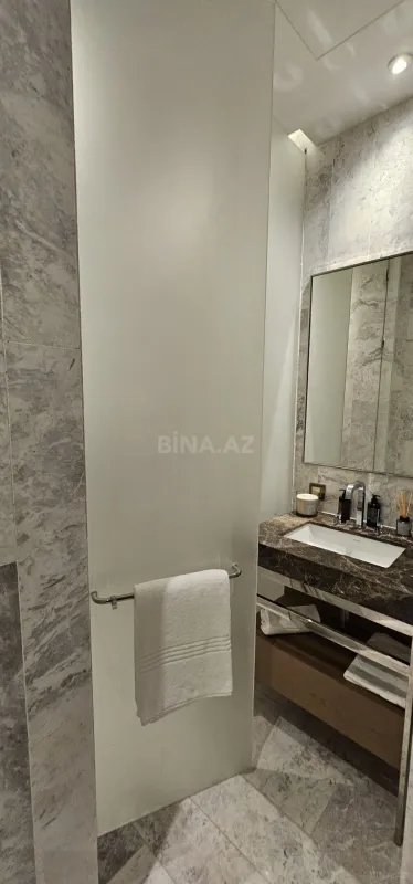 Satılır 3 otaqlı mənzil 155 m²