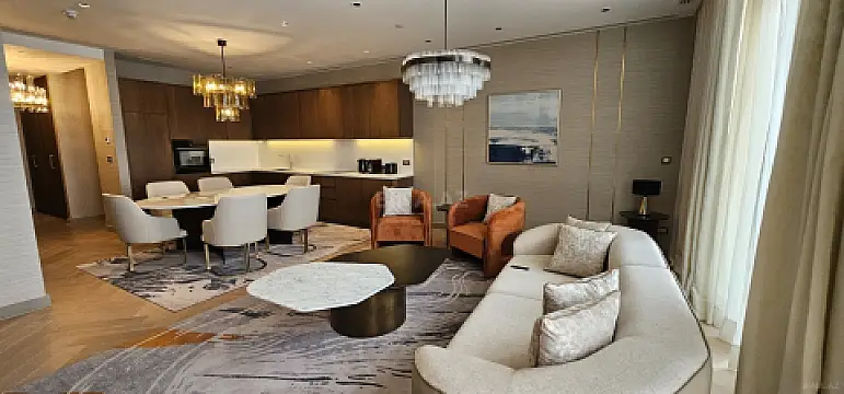 Satılır 3 otaqlı mənzil 155 m²