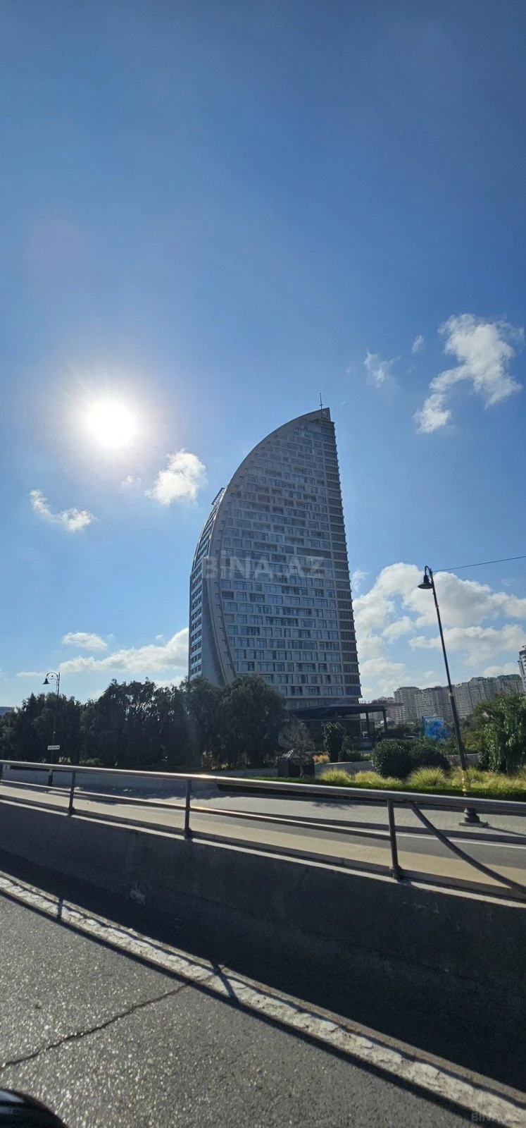 Satılır 3 otaqlı mənzil 155 m²