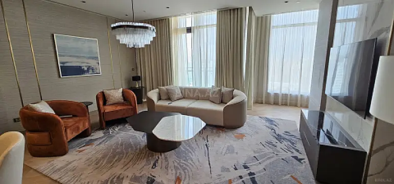 Satılır 3 otaqlı mənzil 155 m²