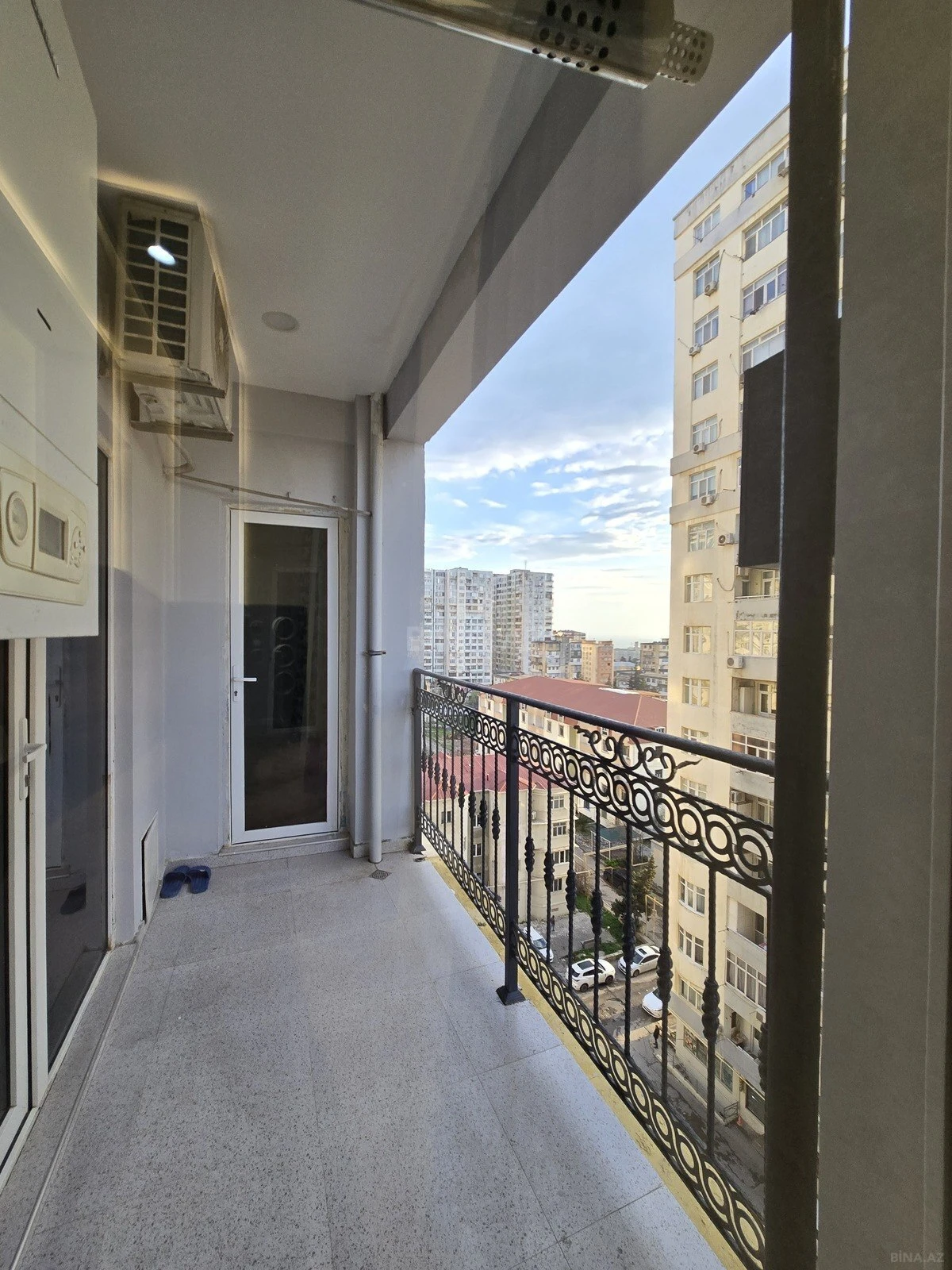 Satılır 3 otaqlı mənzil 106 m²