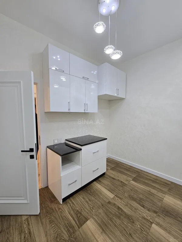Satılır 3 otaqlı mənzil 106 m²