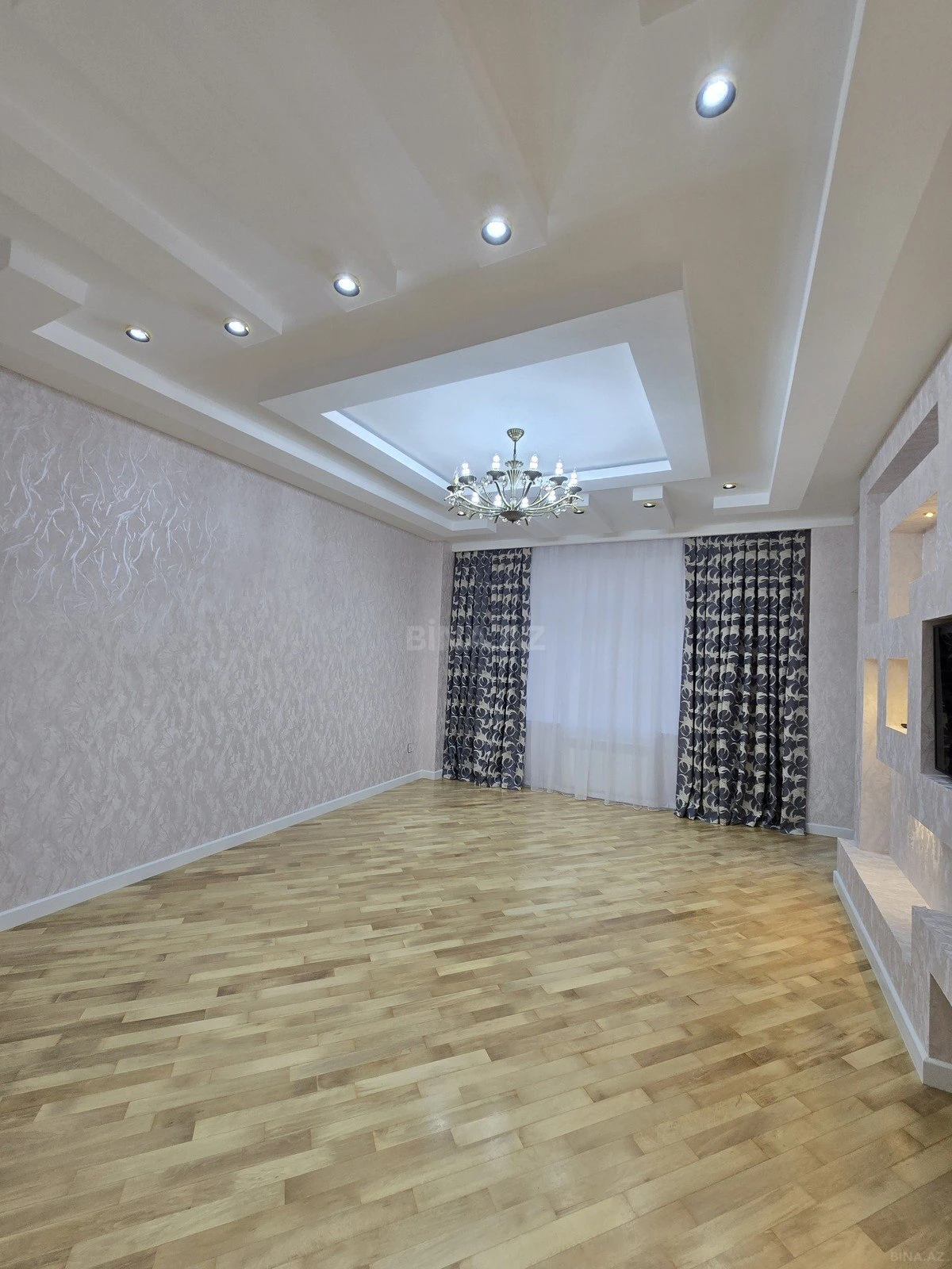 Satılır 3 otaqlı mənzil 106 m²