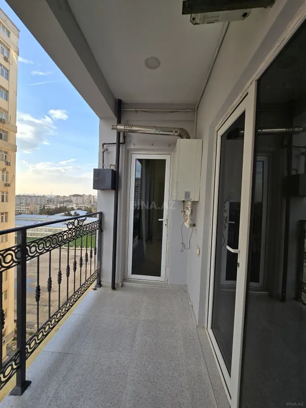 Satılır 3 otaqlı mənzil 106 m²
