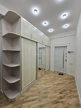 Satılır 3 otaqlı mənzil 106 m²