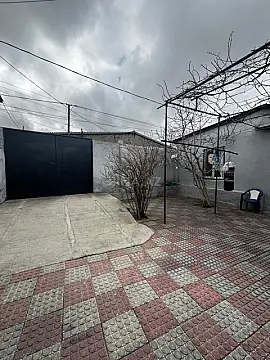 Satılır 5 otaqlı həyət evi 171.7 m²