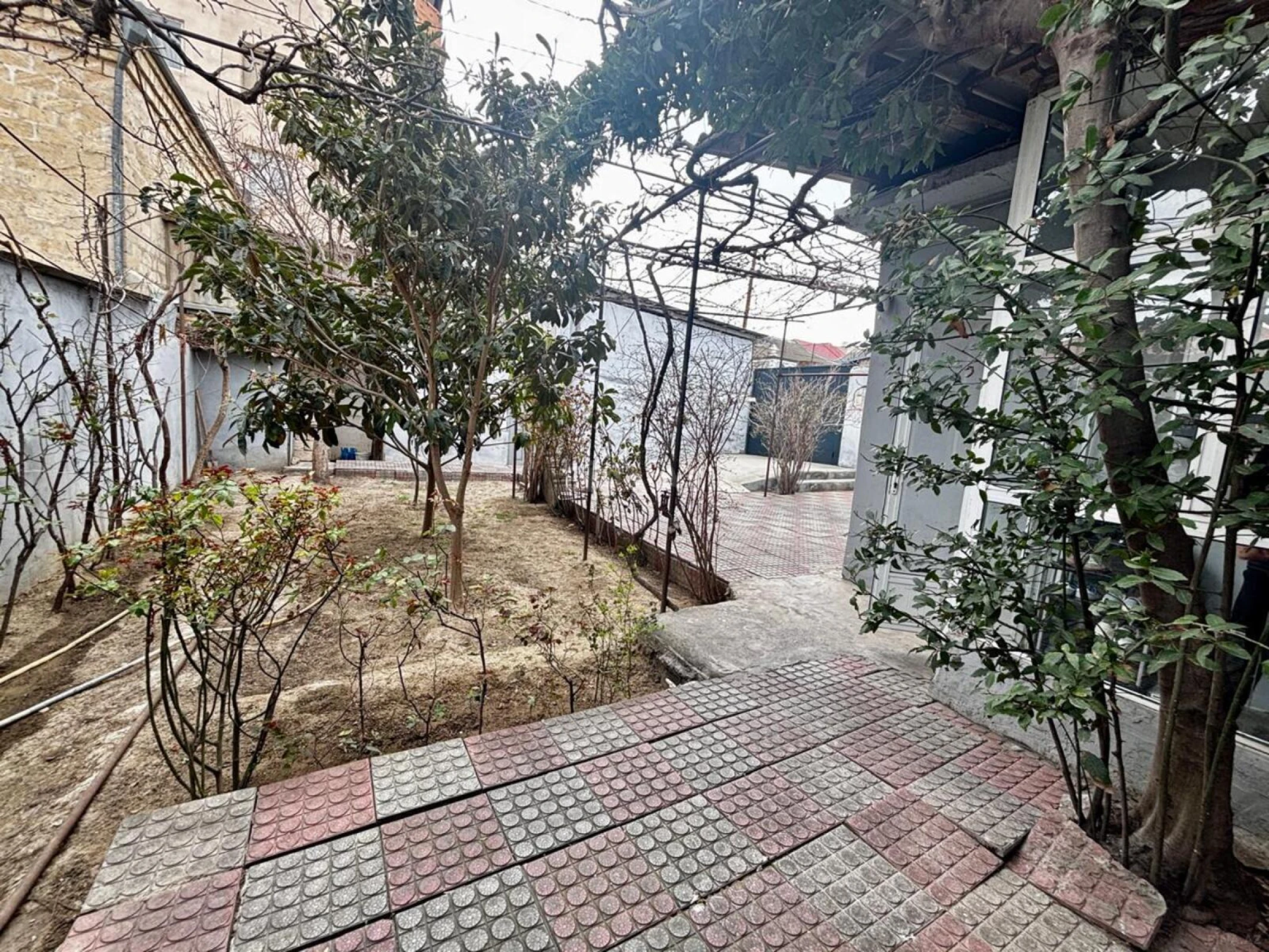 Satılır 5 otaqlı həyət evi 171.7 m²