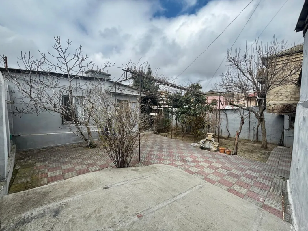 Satılır 5 otaqlı həyət evi 171.7 m²