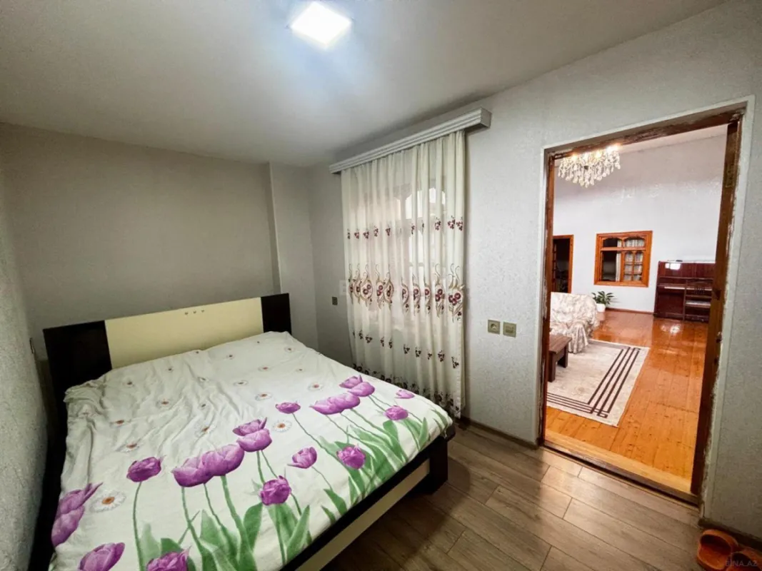 Satılır 5 otaqlı həyət evi 171.7 m²