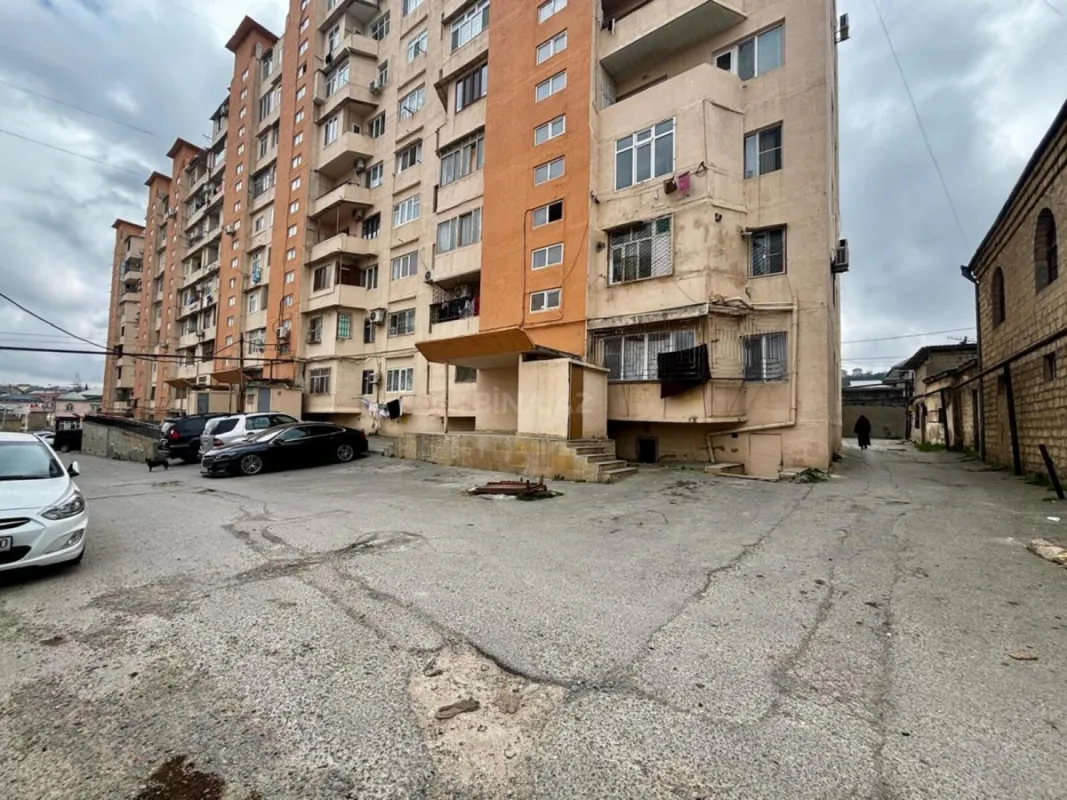Satılır 5 otaqlı həyət evi 171.7 m²