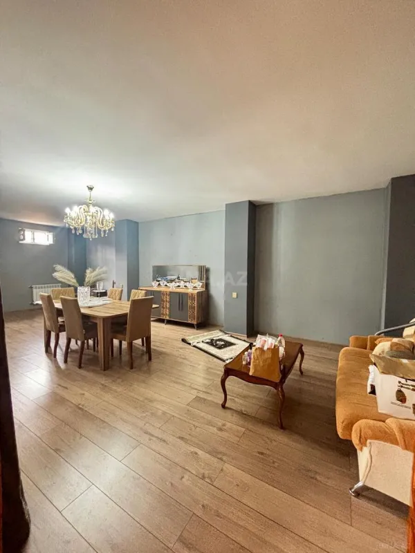 Satılır 5 otaqlı həyət evi 171.7 m²