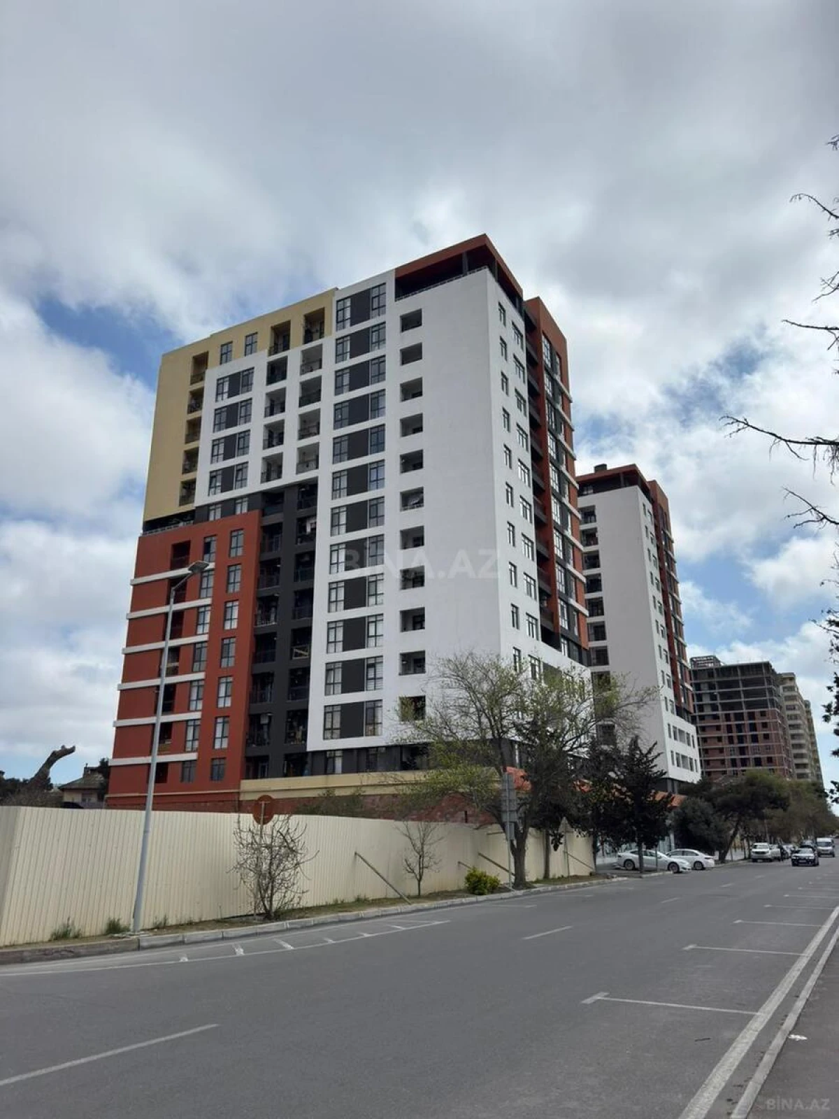 Satılır 1 otaqlı mənzil 68 m²