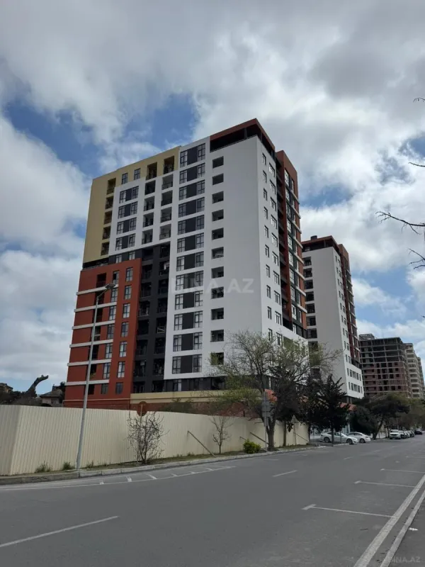 Satılır 1 otaqlı mənzil 68 m²