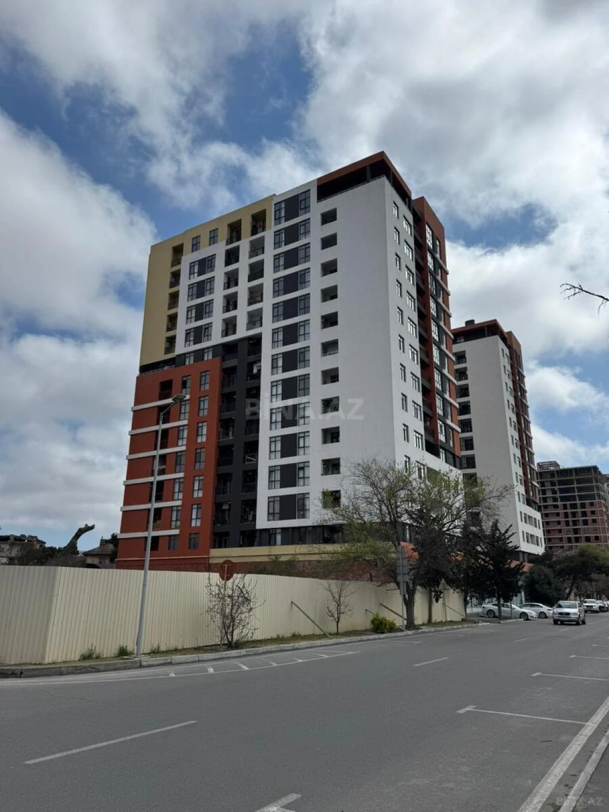 Satılır 1 otaqlı mənzil 68 m²