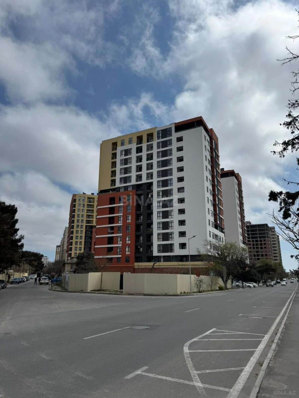 Satılır 1 otaqlı mənzil 68 m²