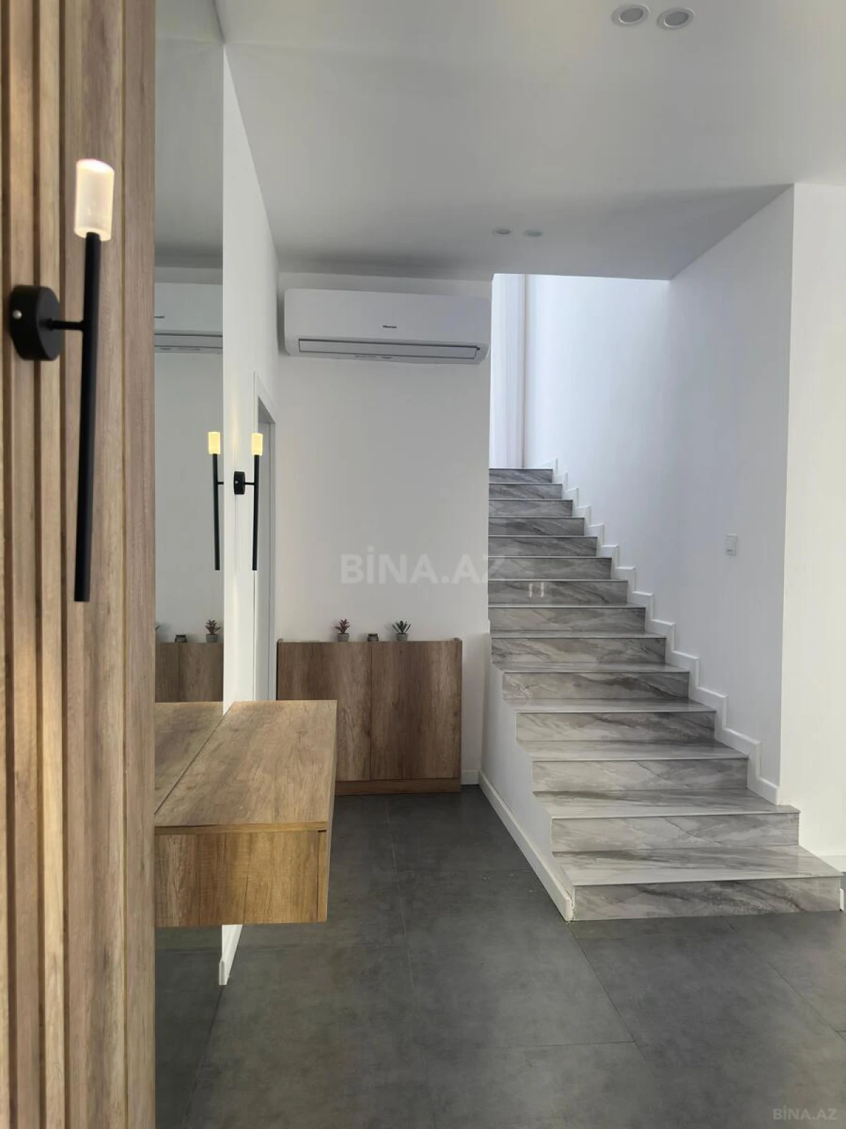 Kirayə verilir 5 otaqlı həyət evi 200 m²