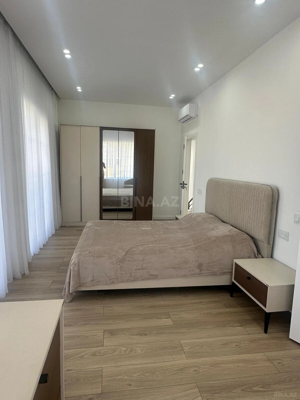Kirayə verilir 5 otaqlı həyət evi 200 m²