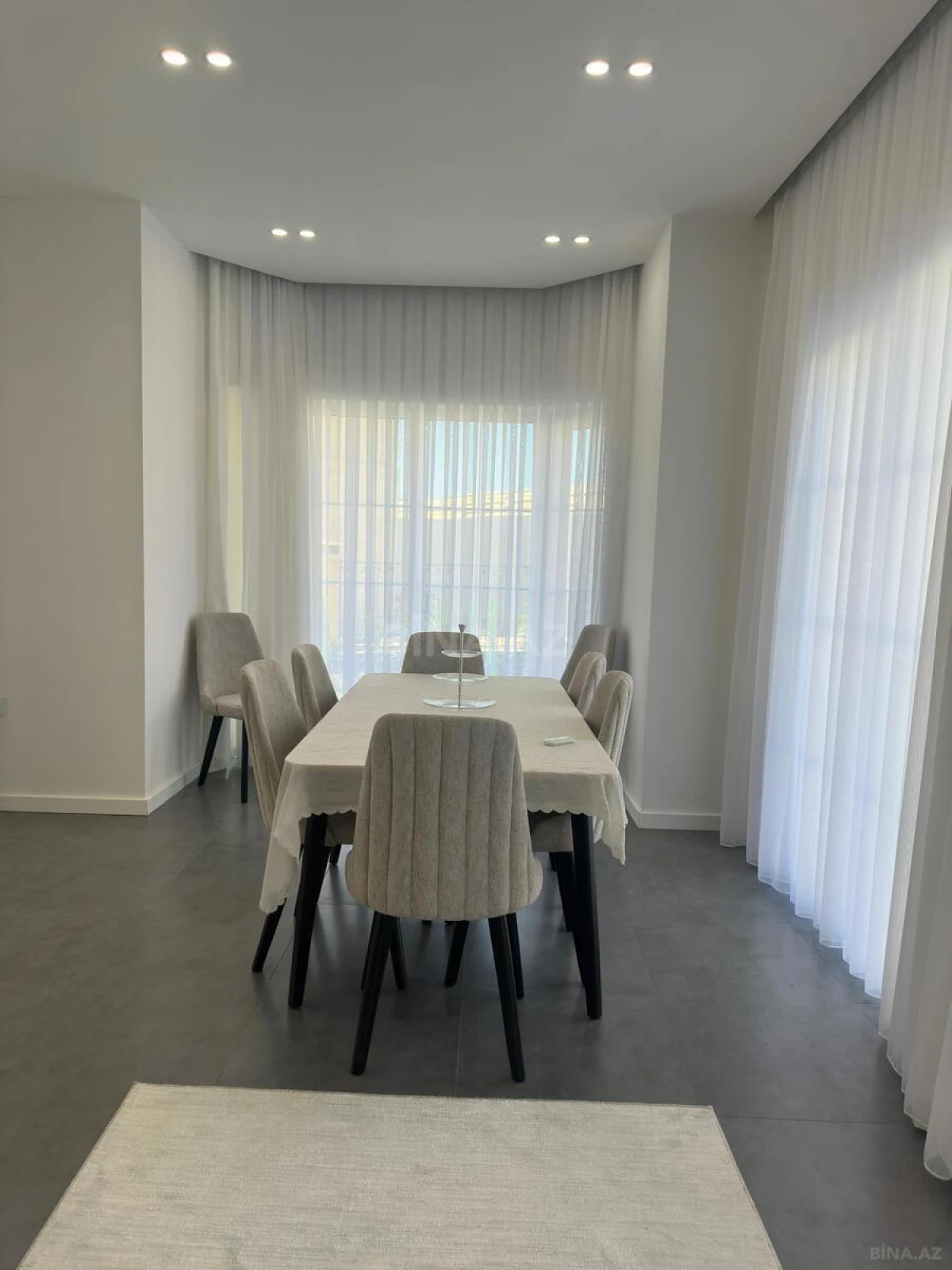 Kirayə verilir 5 otaqlı həyət evi 200 m²