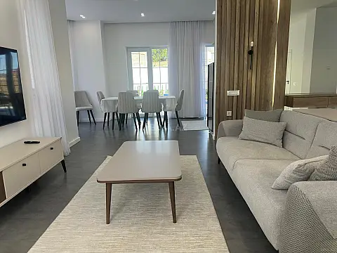 Kirayə verilir 5 otaqlı həyət evi 200 m²