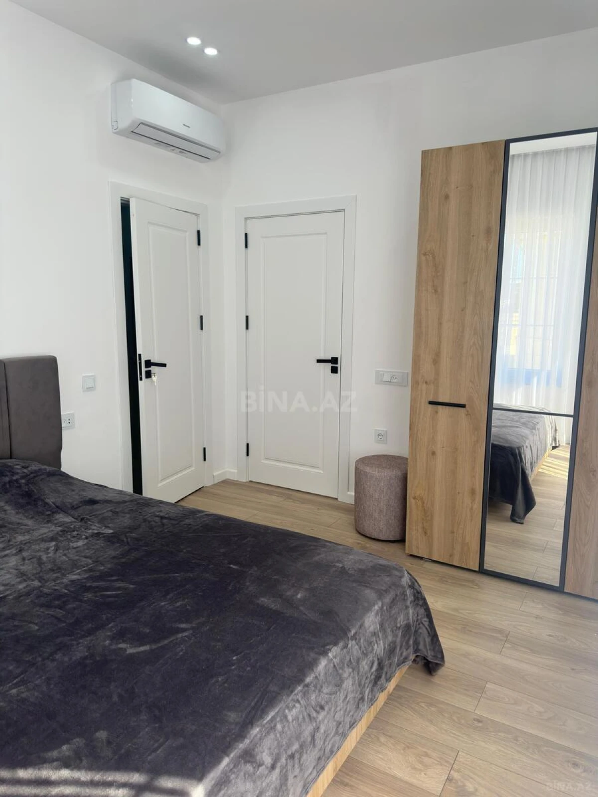 Kirayə verilir 5 otaqlı həyət evi 200 m²