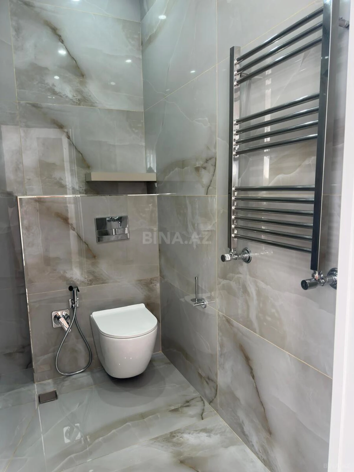 Kirayə verilir 5 otaqlı həyət evi 200 m²