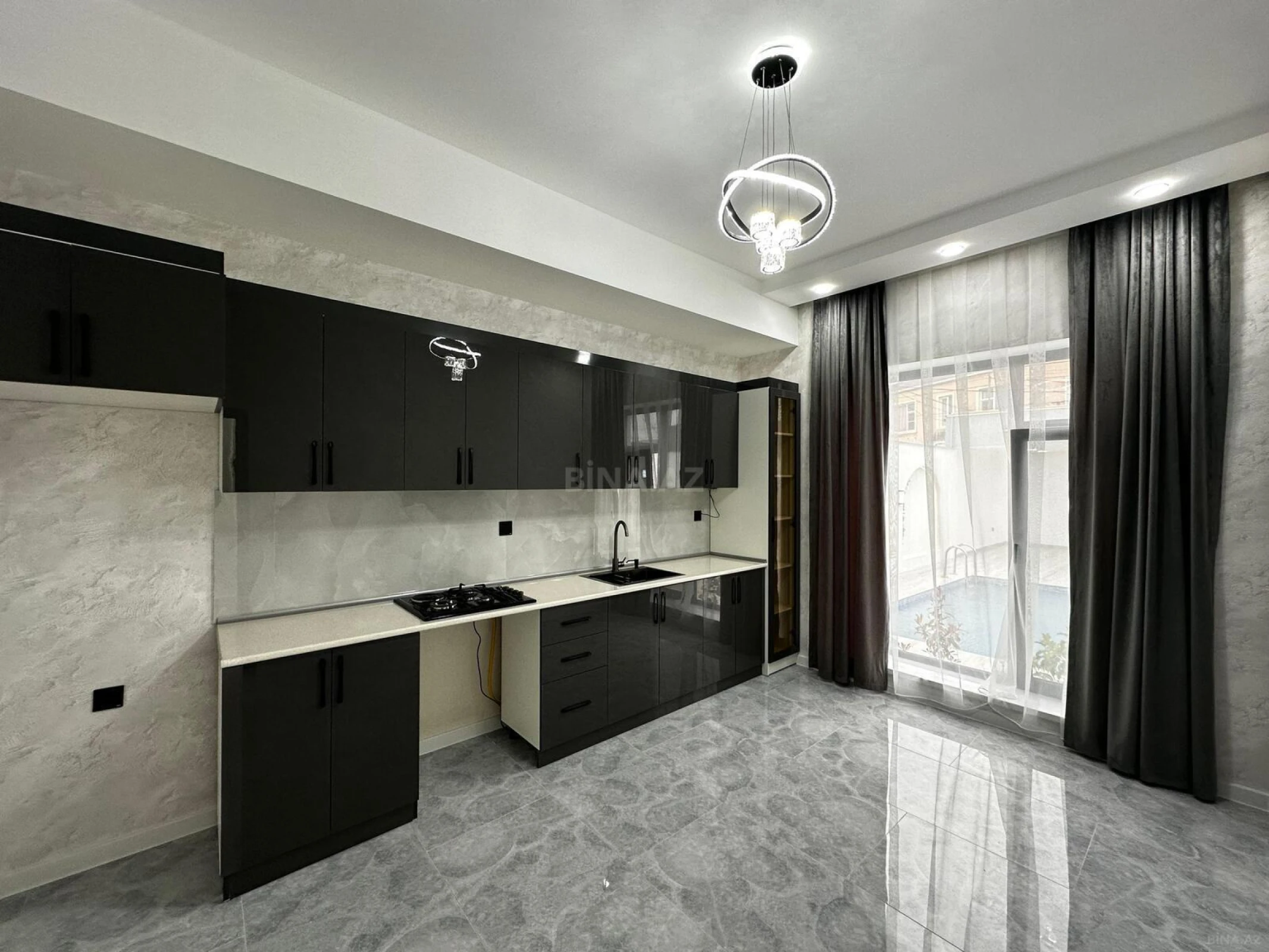 Satılır 4 otaqlı həyət evi 150 m²