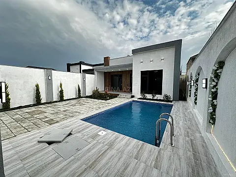 Satılır 4 otaqlı həyət evi 150 m²