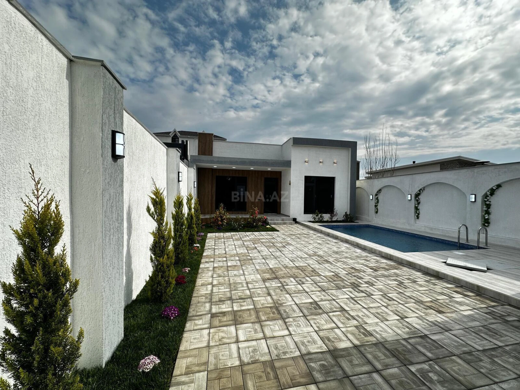 Satılır 4 otaqlı həyət evi 150 m²
