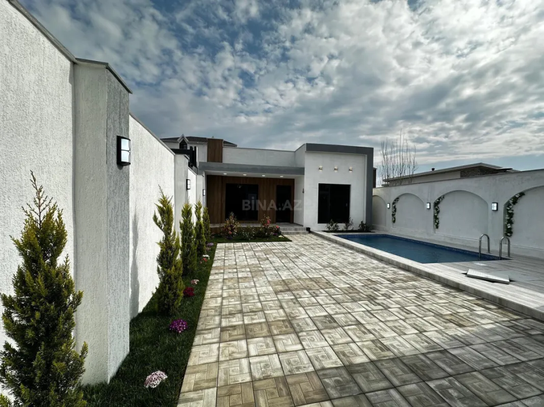 Satılır 4 otaqlı həyət evi 150 m²