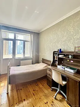 Satılır 3 otaqlı mənzil 92 m²