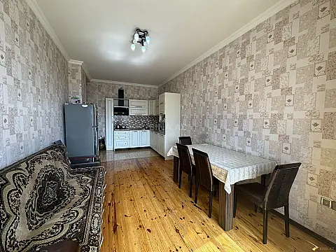 Satılır 3 otaqlı mənzil 92 m²
