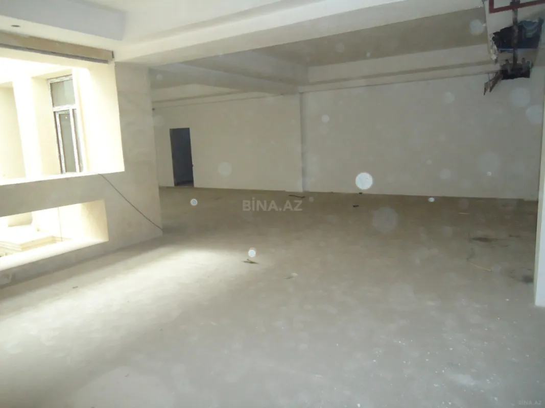 Kirayə verilir obyekt 136 m²