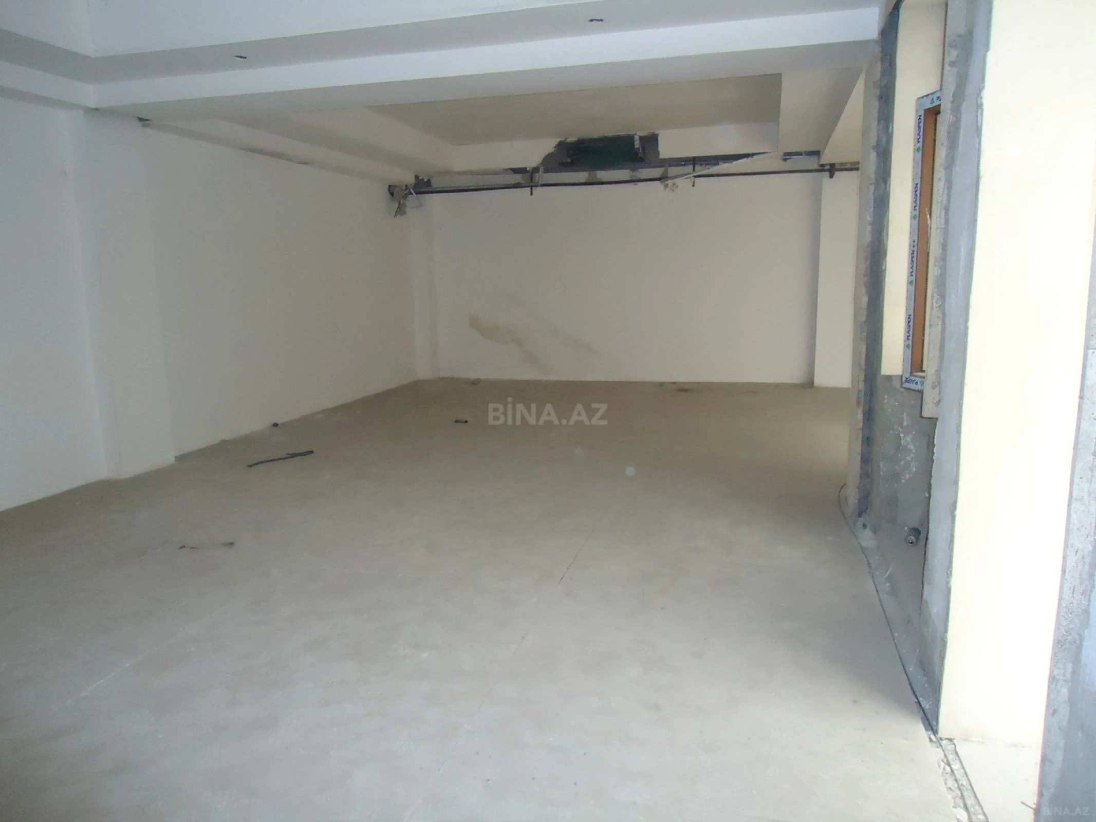 Kirayə verilir obyekt 136 m²