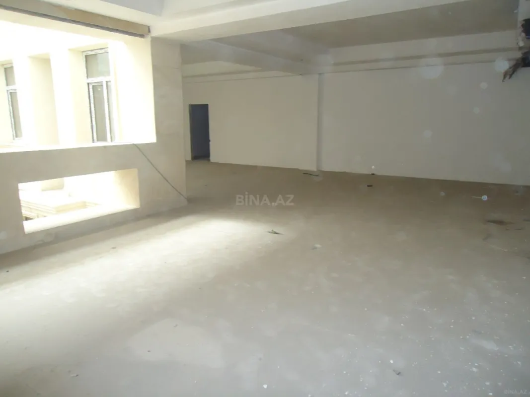 Kirayə verilir obyekt 136 m²