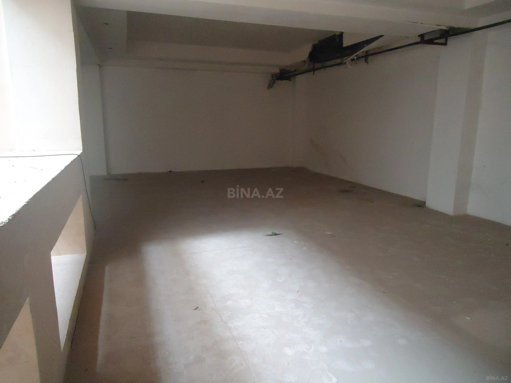 Kirayə verilir obyekt 136 m²