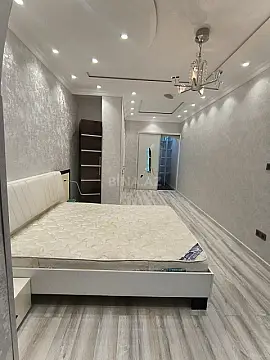 Kirayə verilir 4 otaqlı mənzil 150 m²
